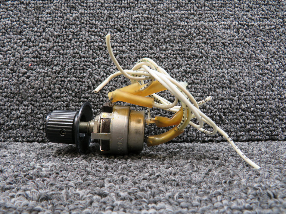 CM39569 (Alt: 19-7835) Clarostat Potentiometer (Ohms: 500, Voltage: 250)