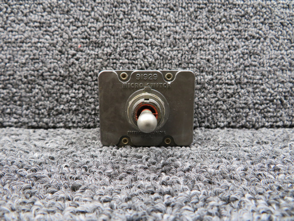 4TL1-5 (Alt: MS24525-31) Micro Switch Toggle Switch