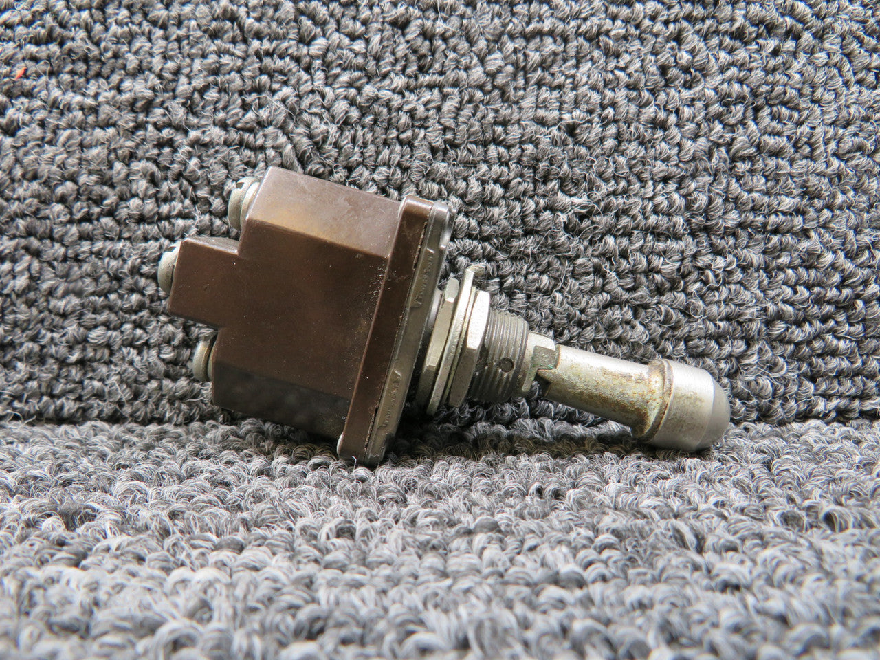 MS24658-21L (Alt: 1TL1-1L) Micro Switch Toggle Switch – BAS Part Sales