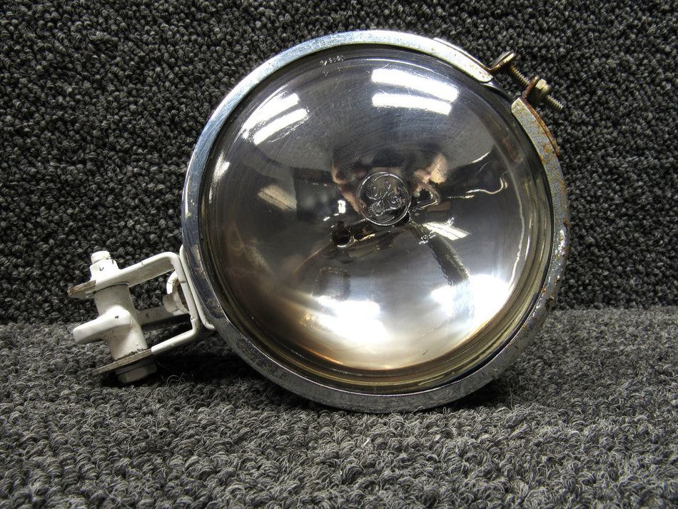 50-364256-7 Beech KA200 Nose Gear Taxi Light Assembly