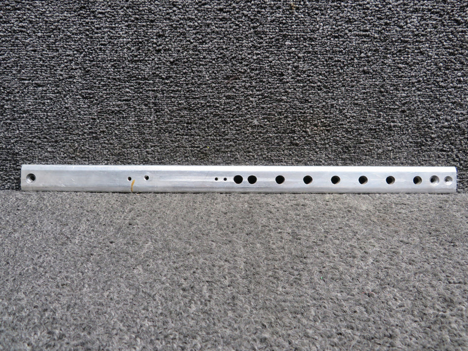 32667-003 Piper PA23-250 Forward Inboard Seat Track