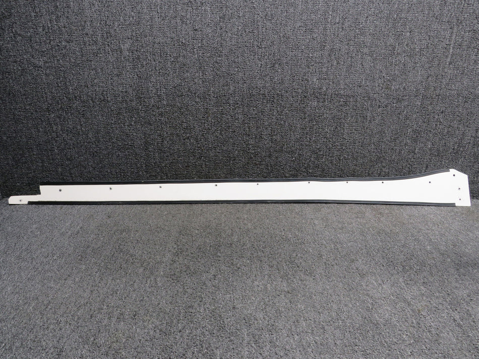 16659-000 Piper PA23-250 Lower Wing Root Fairing Assembly LH (White)