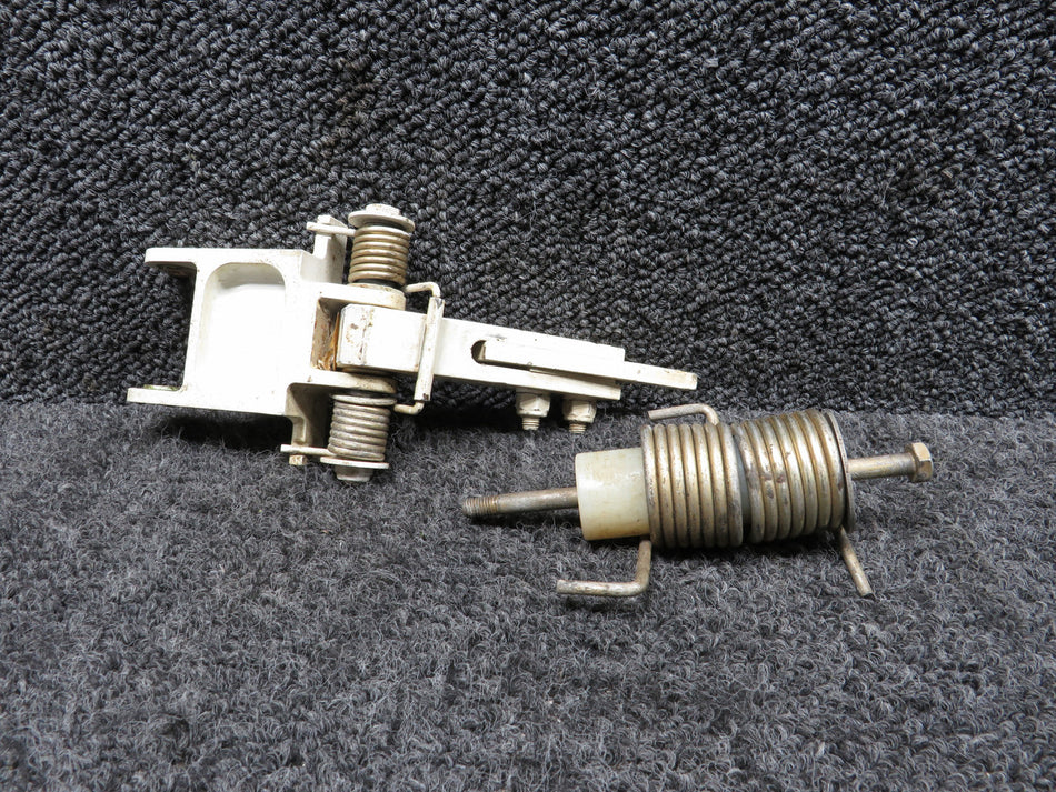 60-810083-10 Beechcraft 58P Leg & Support RH
