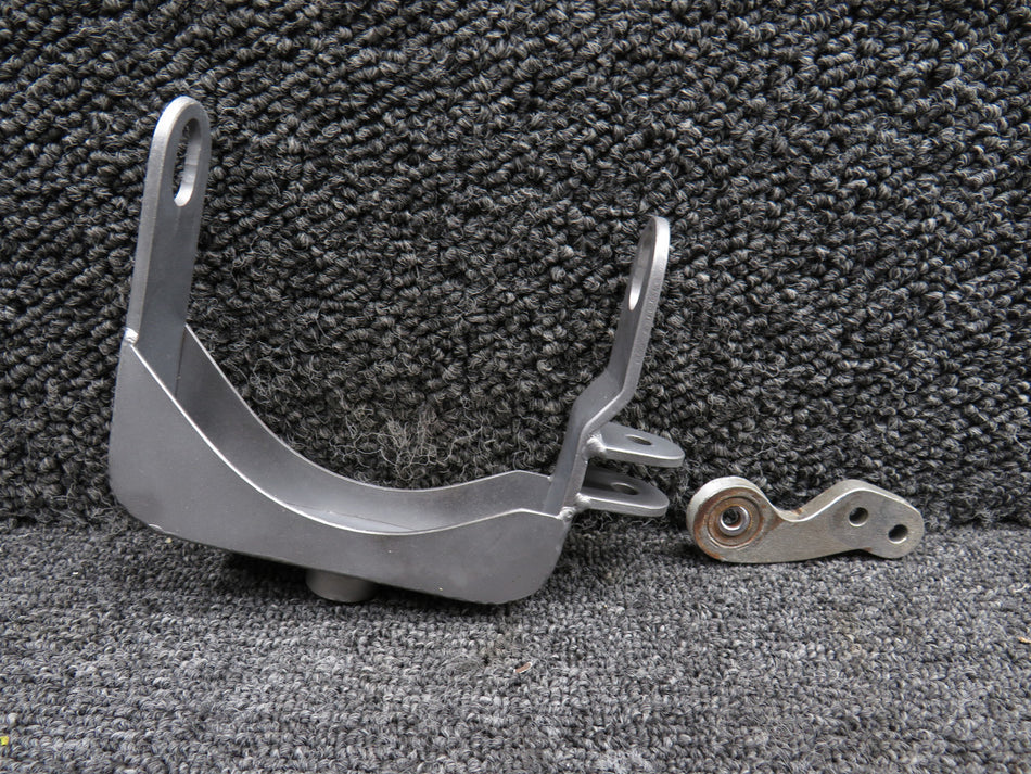 2243017-1 Cessna TR182 Nose Gear Bellcrank