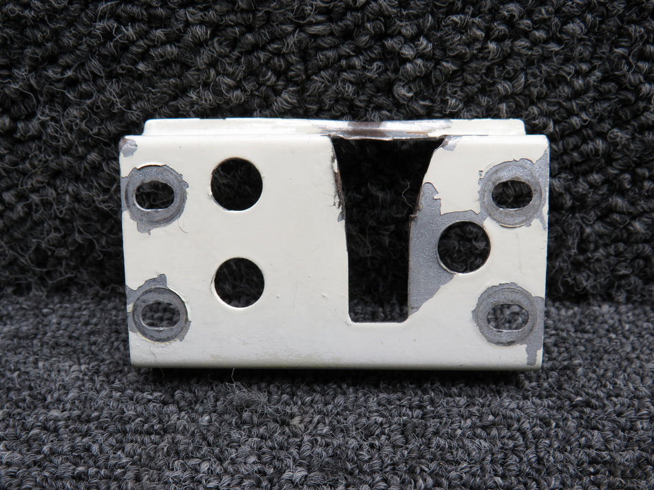 0711695-12 Cessna TR182 Clutch Cover RH