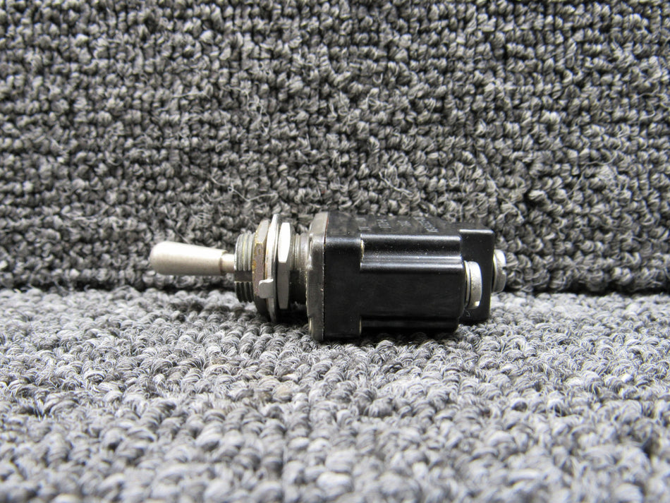 1TL1-8 (Alt: MS24523-26) Micro Switch Toggle Switch