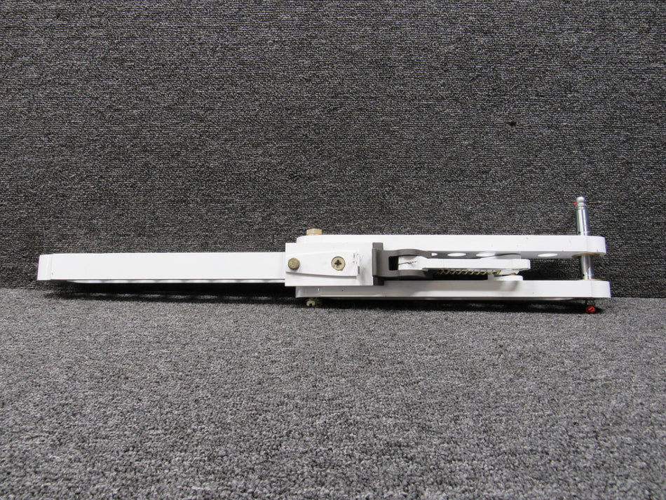 50-810335-13 Beechcraft King Air 200 Main Landing Gear Drag Leg Assembly