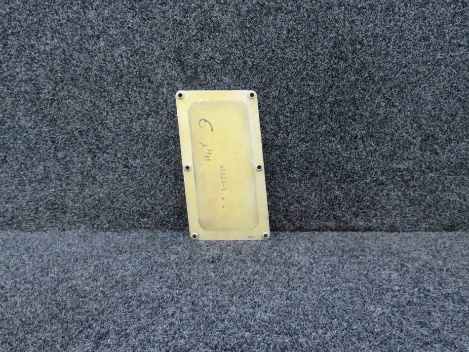 40629-001 Piper PA-31T Access Cover RH (C20)