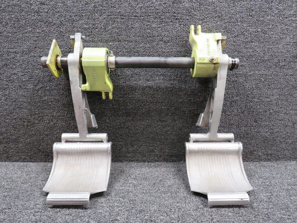 101-524001-601 Beechcraft King Air 200 Pilot Rudder Pedal Assembly