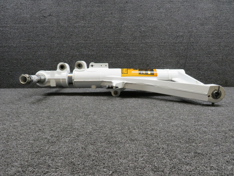 101-810010-3 Beech Aircraft Corp. Main Landing Gear Assembly RH