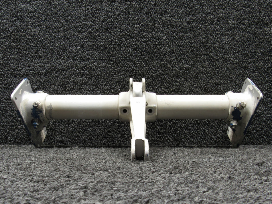 40070-005, 40006-000 Piper PA31-310 Elevator Torque Tube Assembly w Horn