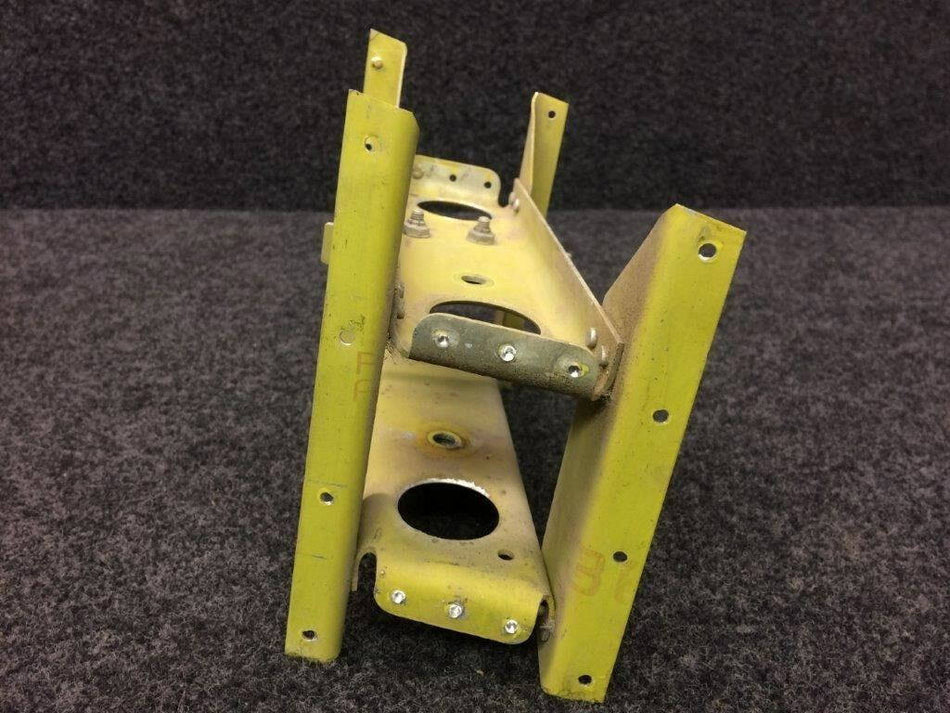 20309-000 Piper PA24 Bracket Assembly Aileron LH