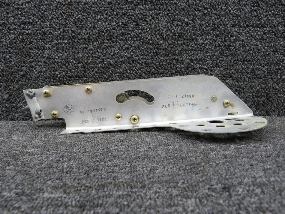 H966-1 (Alt: 0851781-35) Cessna 421B Nacelle Baggage Door Latch Assembly