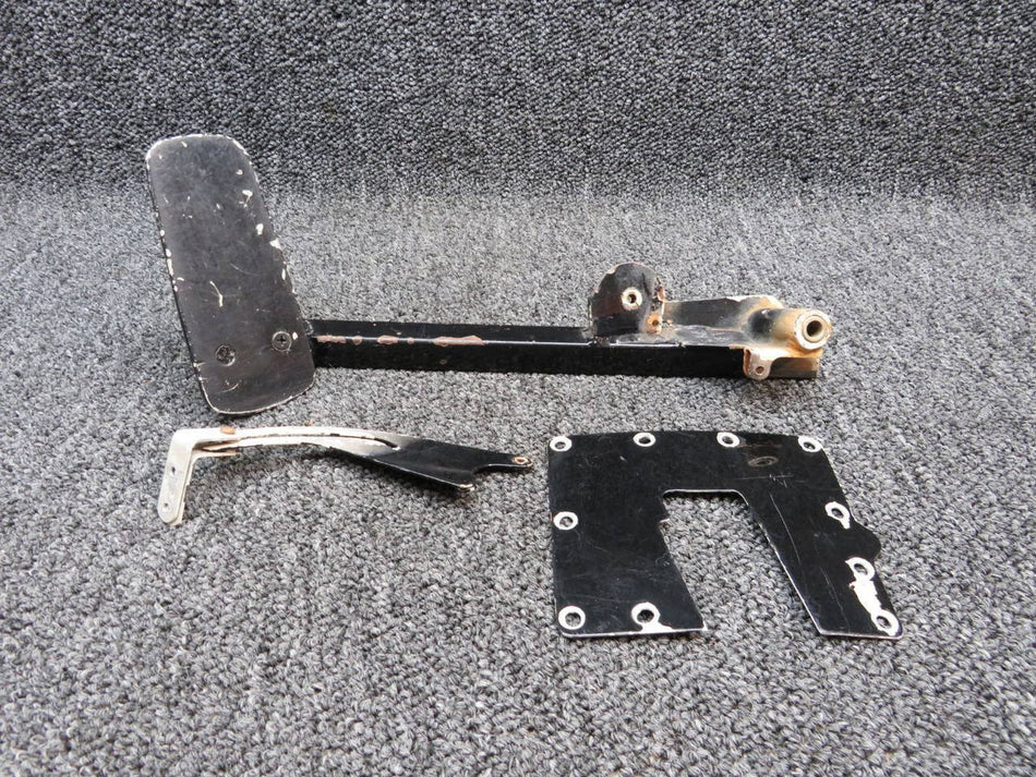 0741623-1 (Alt: 1211508-2) Cessna T210N Step and Retract Assembly Cabin Door