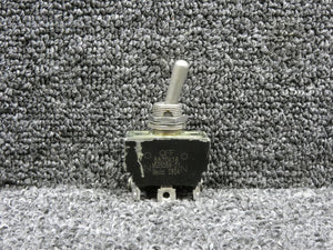 8820K16 (Alt: MS35059-21) Cutler-Hammer Toggle Switch Assembly