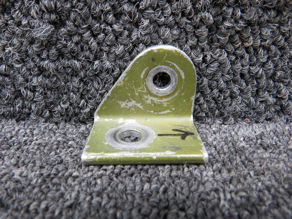 5114229-2 Cessna 421B Seat Clip RH Pilot, Co-Pilot