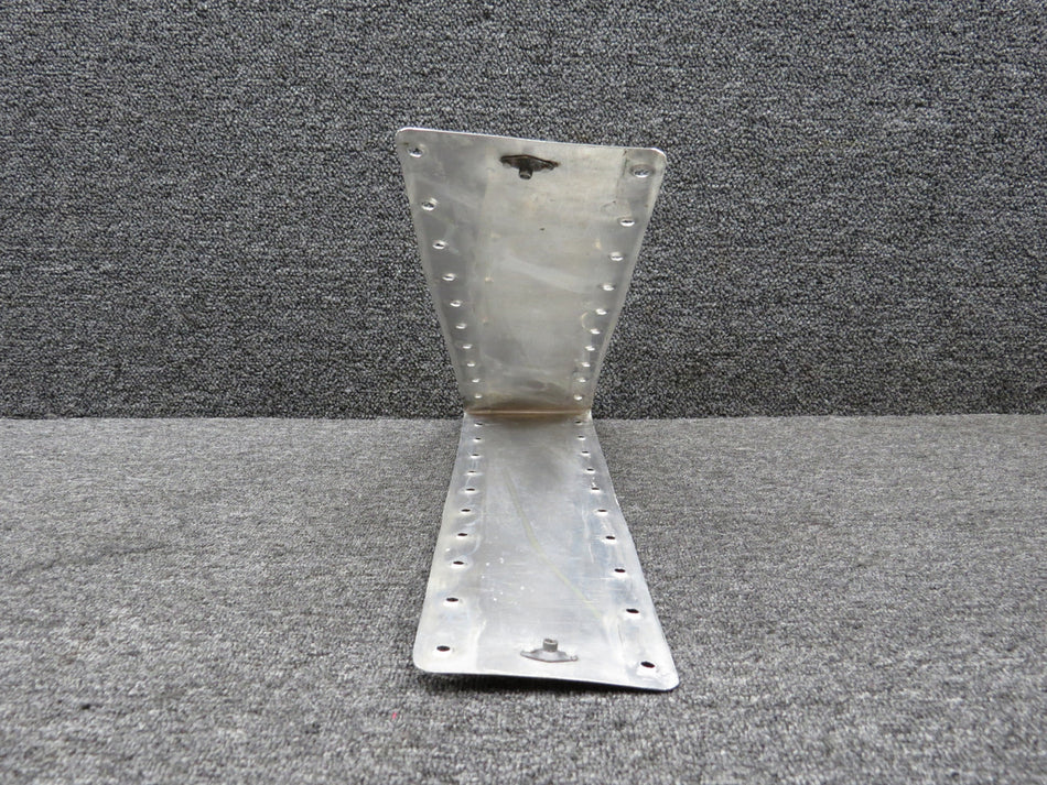 5122013-208 Cessna 421B Trailing Edge Wing Gap Fairing RH
