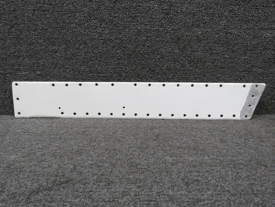 5122013-206 Cessna 421B Lower Center Wing Gap Fairing RH