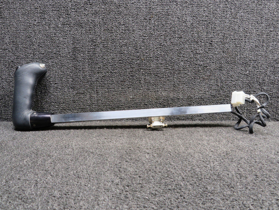11995-006 Cirrus SR22 Control Yoke Assy RH with Grip, Shaft & Switches