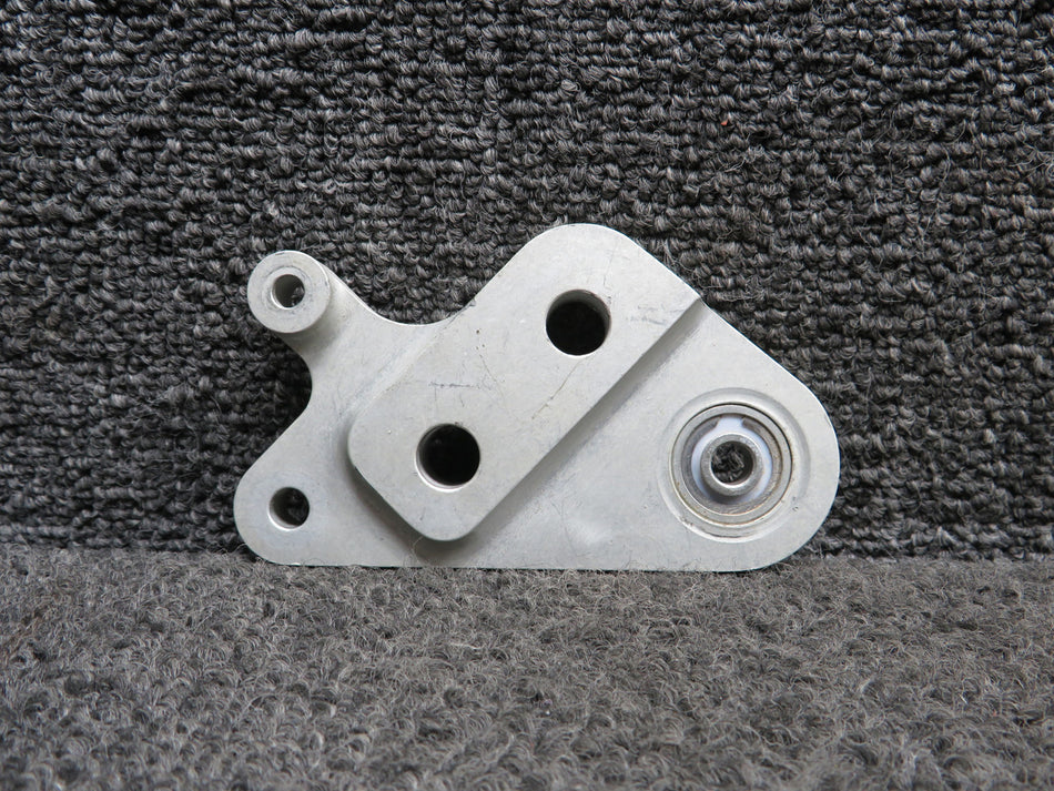 14908-001 Cirrus SR20 Aft Elevator Bellcrank Assembly