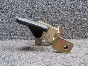 20324-002, 20322-002 Cirrus SR22 Cabin Door Latch Mechanism w Handle RH