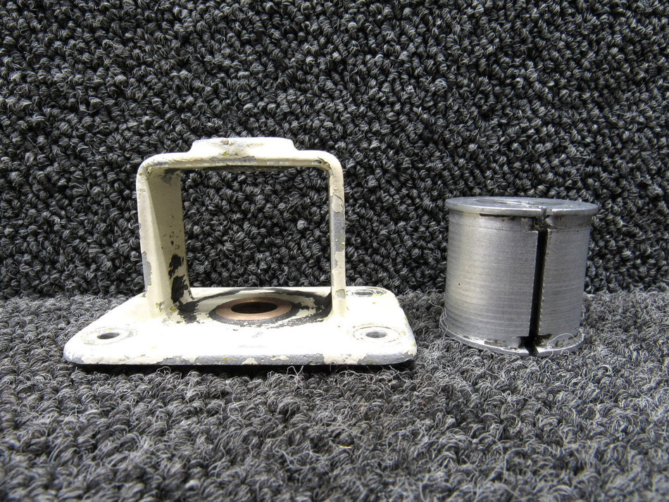17087-000 Piper PA23-160 Rudder Trim Tab Screw Assembly