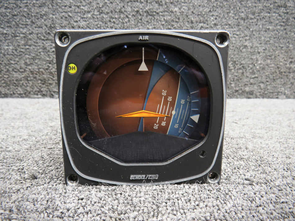 060-0017-00 King Radio KI-256 Flight Command Indicator with Mods (Volts: 14-28)