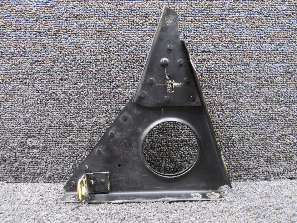 5565608-18 Cessna Citation II 550 Rudder Pedal Cylinder Support Bracket RH