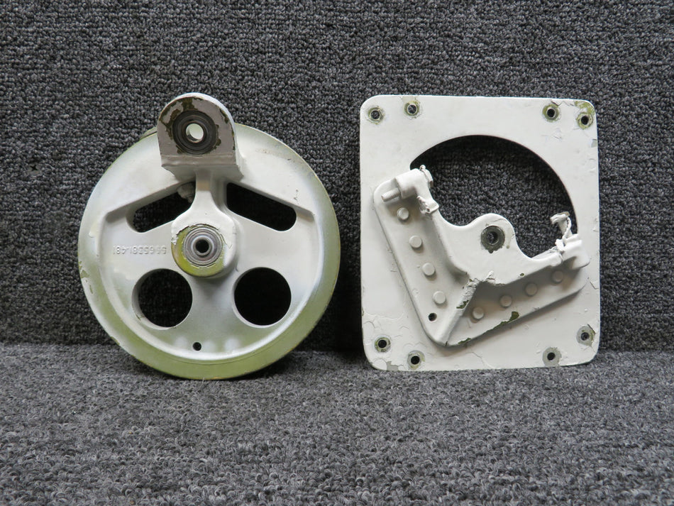 5565381-3 Cessna Citation II 550 Aileron Control Quadrant w Pivot & Stop Assy LH