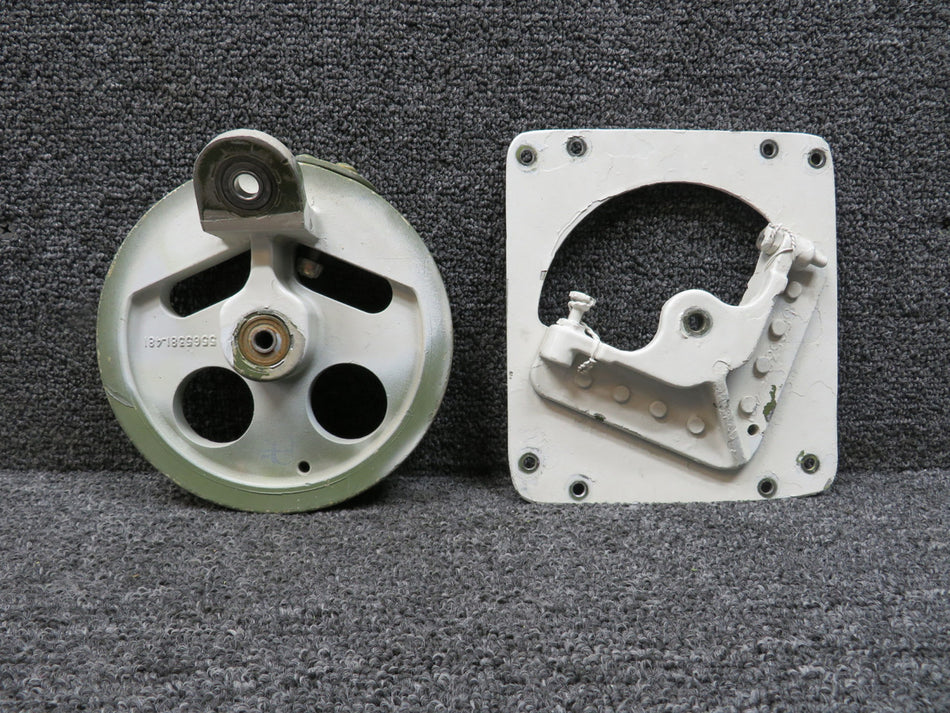 5565381-4 Cessna Citation II 550 Aileron Control Quadrant w Pivot & Stop Assy RH