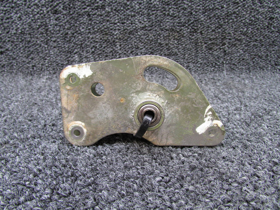 0422430-8 (Use: 0522647-4) Cessna 172 Bellcrank Assembly Aileron RH