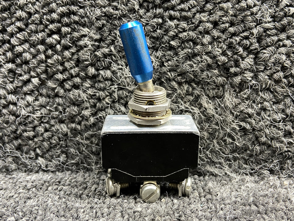 8906K1067 (Alt: 35-380053-1) Eaton Two Position Toggle Switch