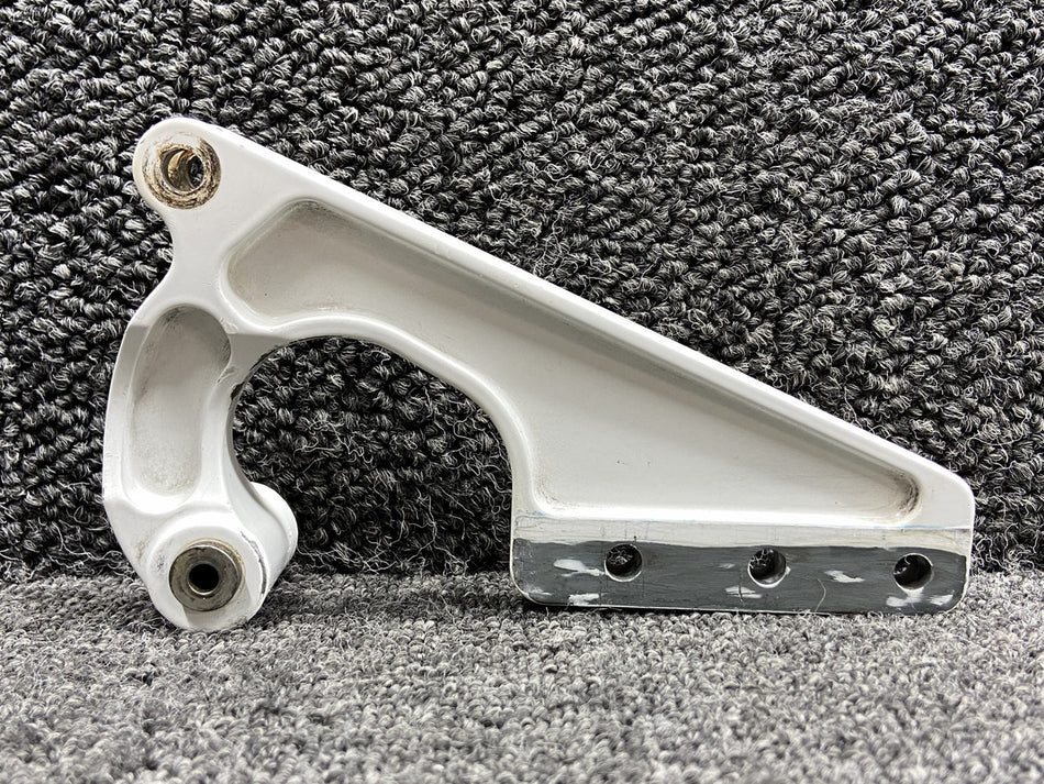 LG-HG001-3 Beechcraft G58 Forward Main Gear Door Hinge LH