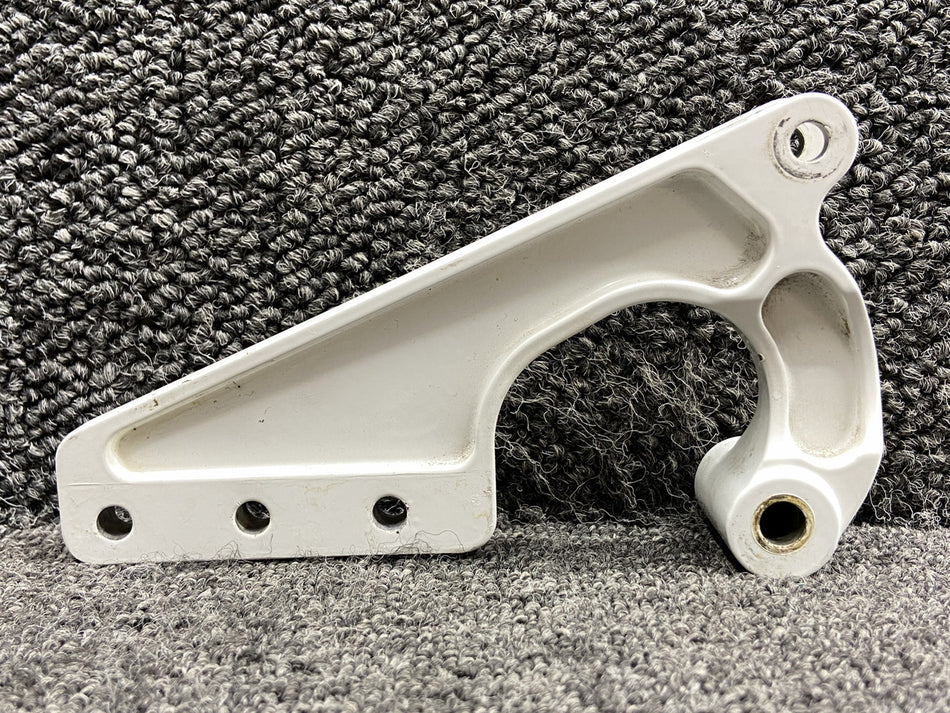 LG-HG001-4 Beechcraft G58 Forward Main Gear Door Hinge RH