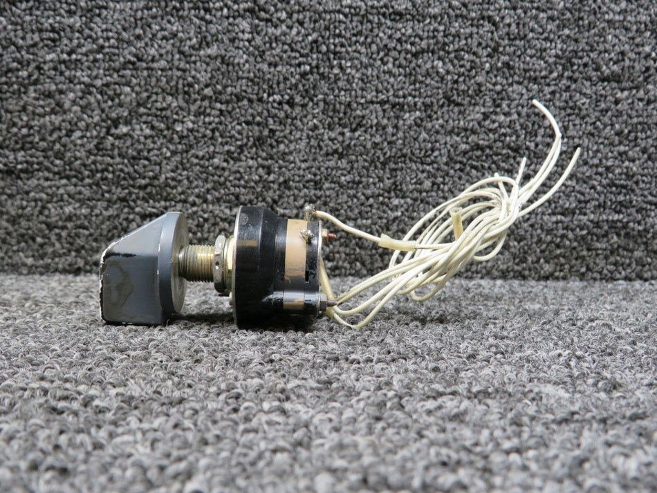 8125 Gray Hill Rotary Switch with Knob