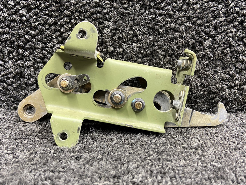 35-410456-41 Beechcraft G58 Cabin Door Latch (Incomplete)
