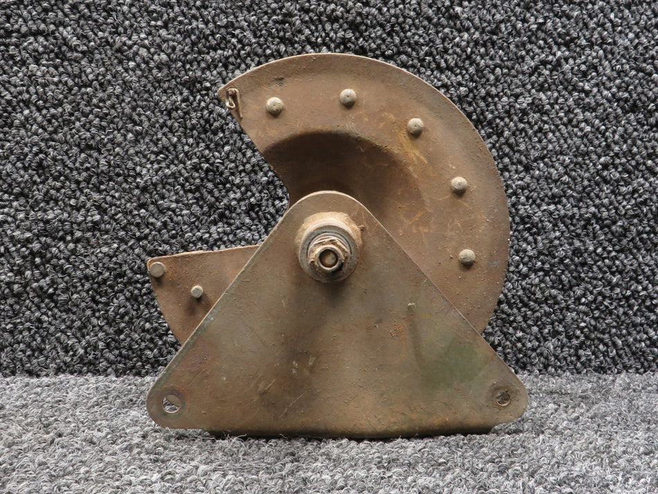 0760612-1 Cessna 150G Flap Drive Pulley Assembly RH