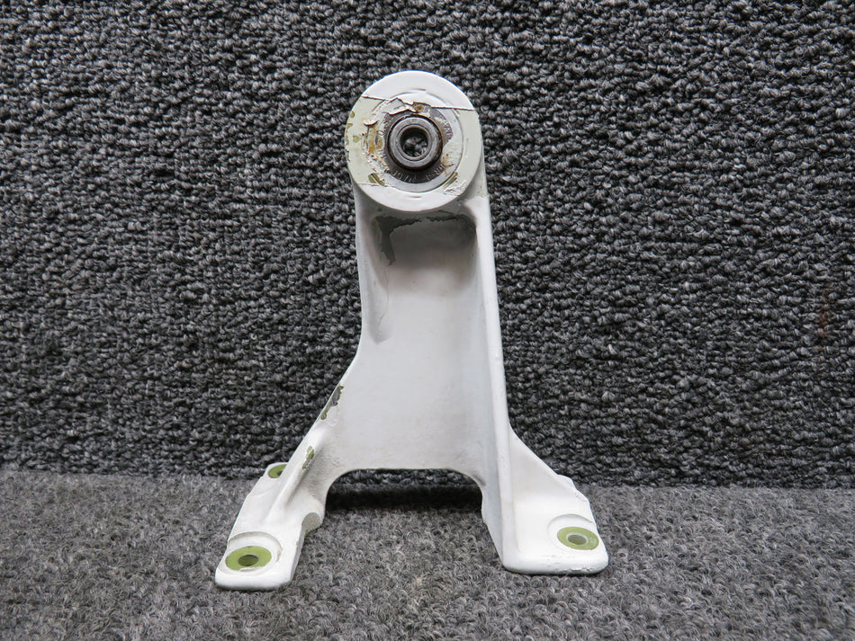 5024002-8 (Use: 5024002-14) Cessna 414 Aileron Hinge Inboard RH