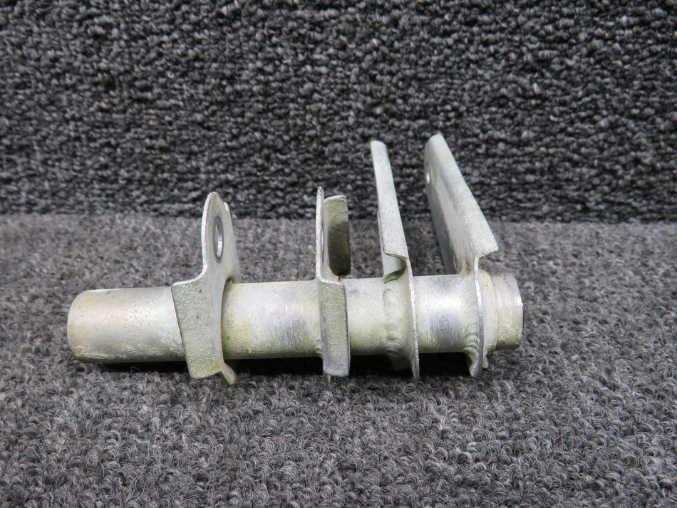 0862100-16 Cessna 414 Flap Bellcrank Assy RH (Outboard Wing, Outboard)
