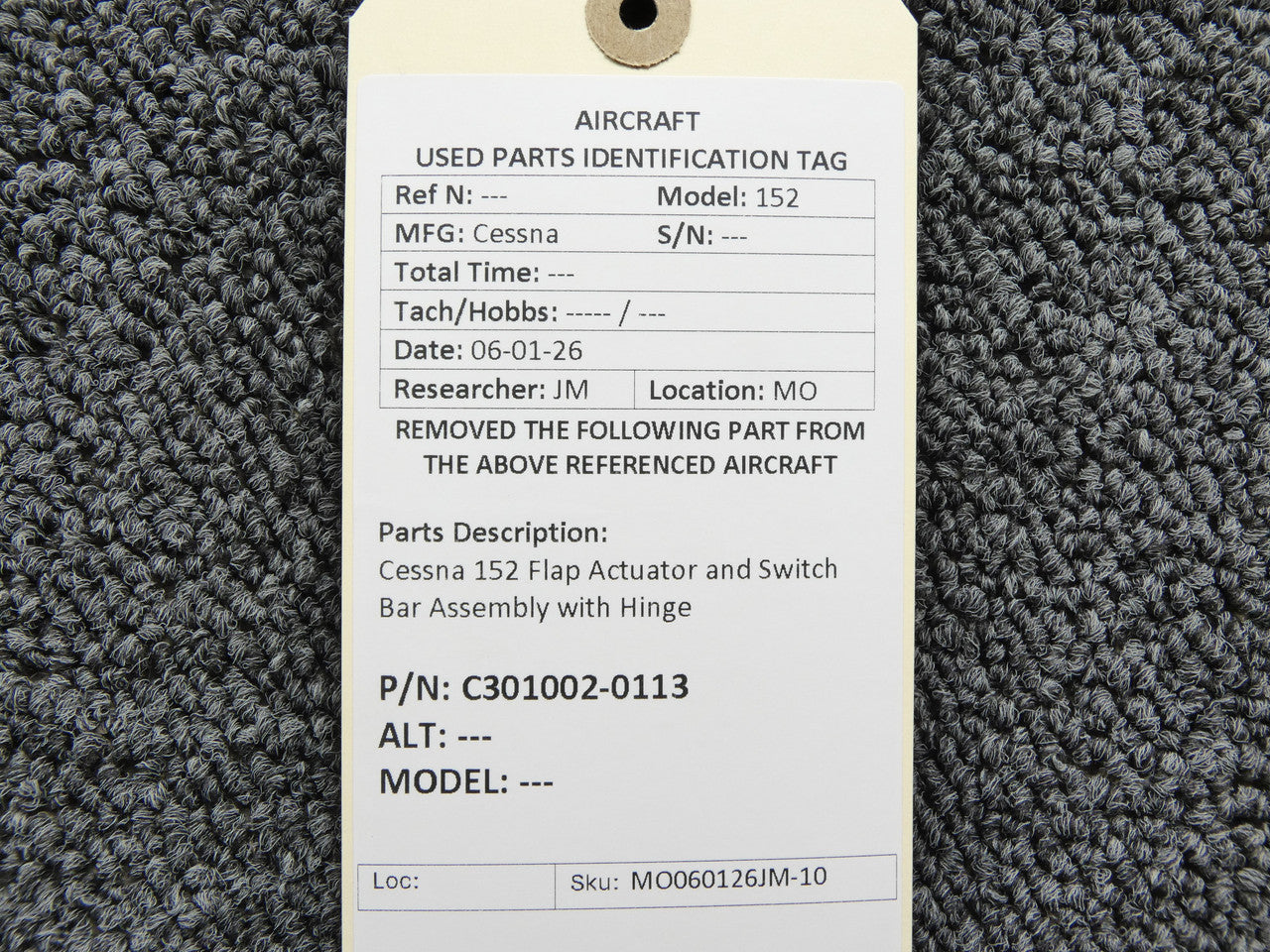 C301002-0113 Cessna 152 Flap Actuator and Switch Bar Assembly with