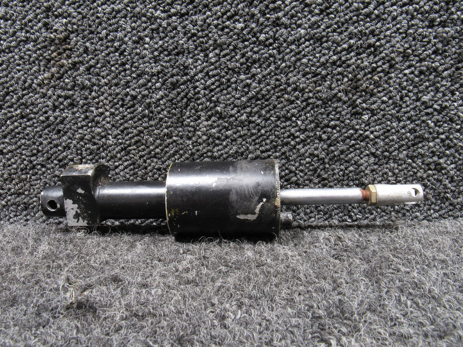 0861710-5 Cessna Master Brake Cylinder Assembly