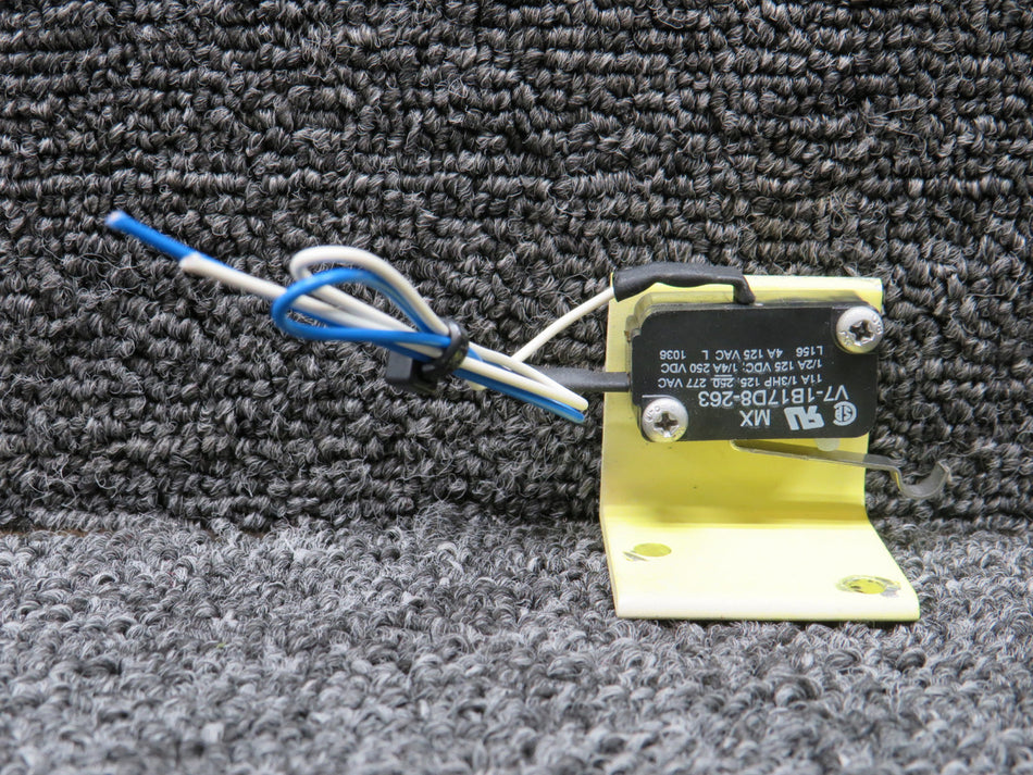 V7-1B17D8-263 Cessna 560XL Citation XLS+ Sensitive Switch