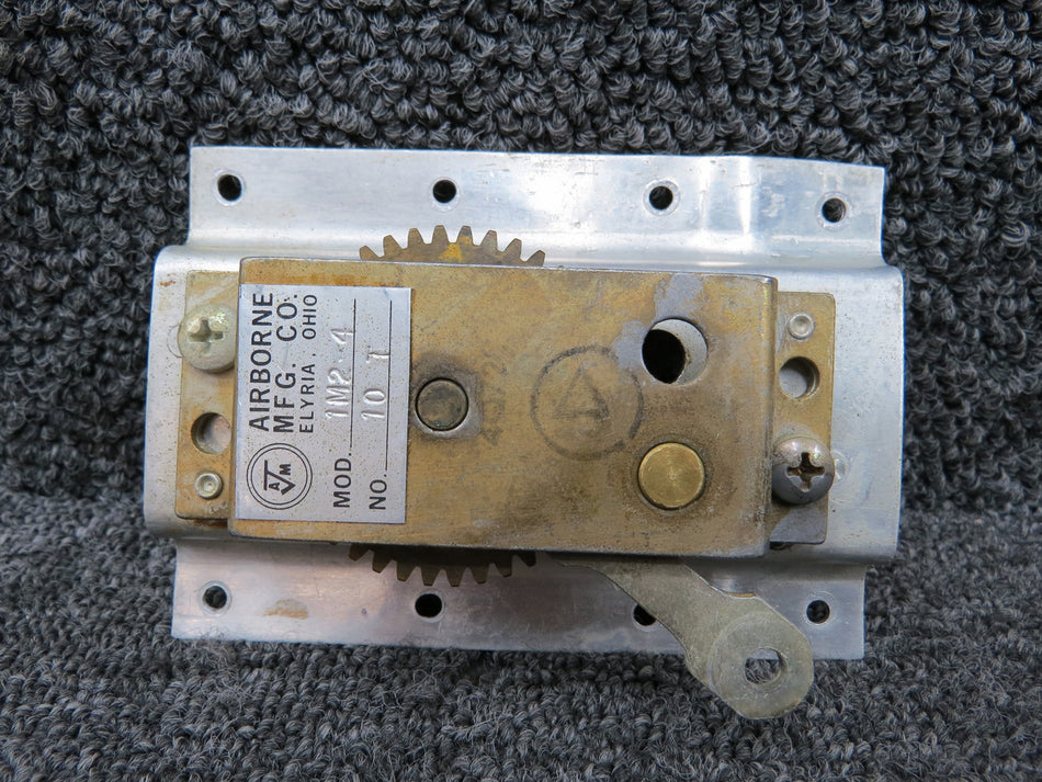 1M2-4, 5015083-2 Airborne Fuel Selector Assembly with Bracket RH