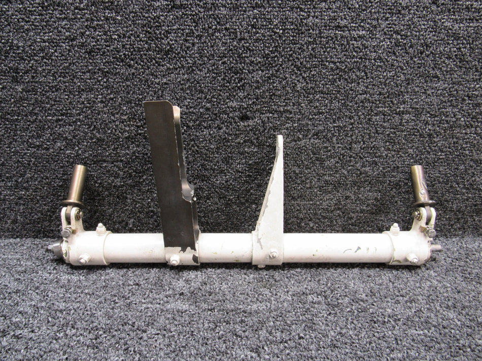 T700A5285026000 Socata TBM-700 Nose Landing Gear Door Control Shaft Assembly