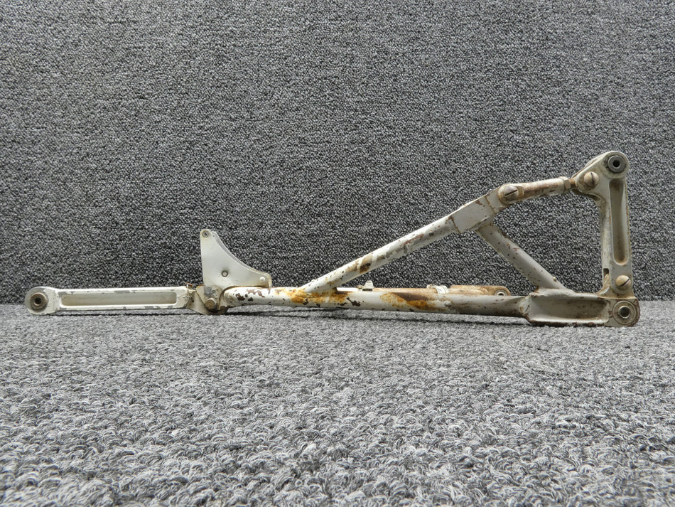 0842000-70 Cessna 310L Nose Gear Drag Brace Truss Assembly w Drag Brace and Arm