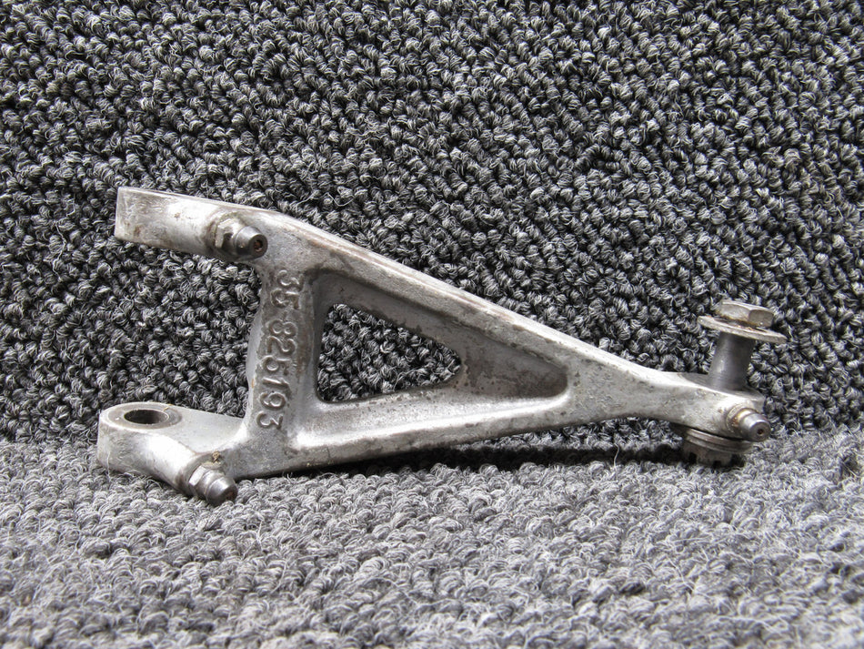 35-825193-1 (Cast: 35-825193) Beechcraft Lower Torque Knee Assembly