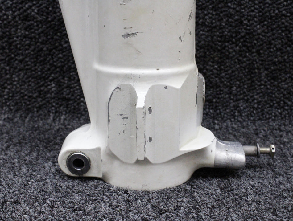 67926-032 (Alt: 67926-042) Piper PA-34-200T Main Gear Trunnion LH
