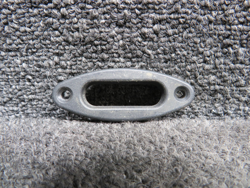 LA52116105 (Use: 2811101-8) Cessna LC41-550FG Cabin Door Handle Detent