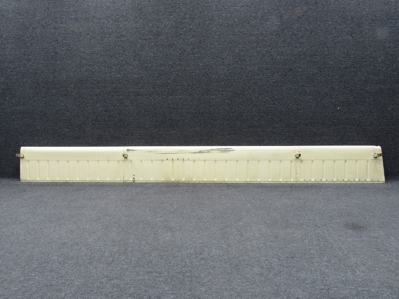 Plamodeler 237　② 37773-003 Piper PA34-200 Flap Assembly RH – BAS Part Sales