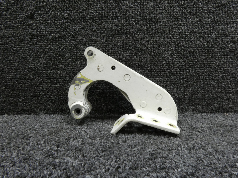 35-815266-2 Beechcraft 55D Main Landing Gear Door Hinge RH